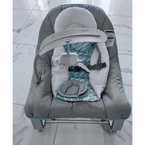 New Keep Cozy 3-in-1 Grow with Me Vibrating Baby Bouncer, Seat & Infant - Picture 1 of 1